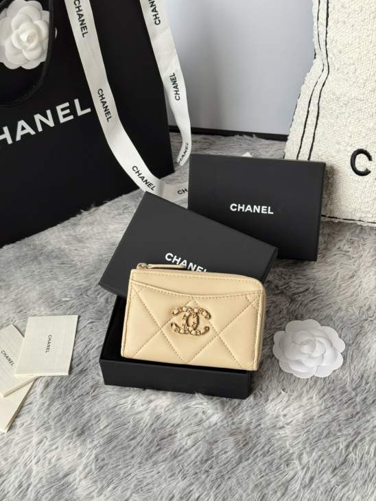 Picture of Chanel Wallets _SKUfw239883851fw